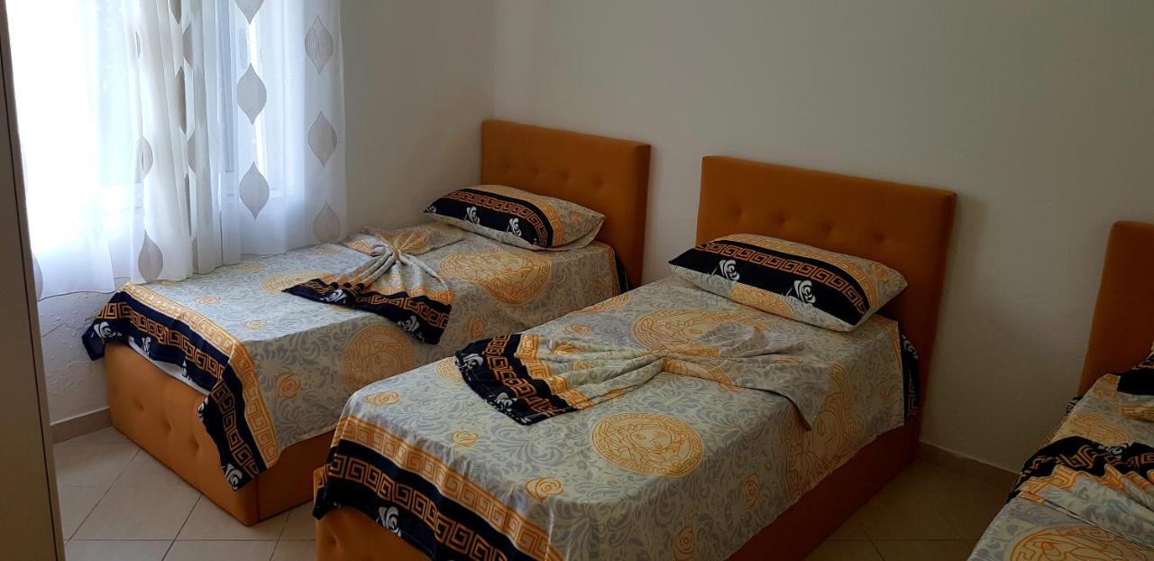 Home Flori&Vili Shkoder Exterior photo